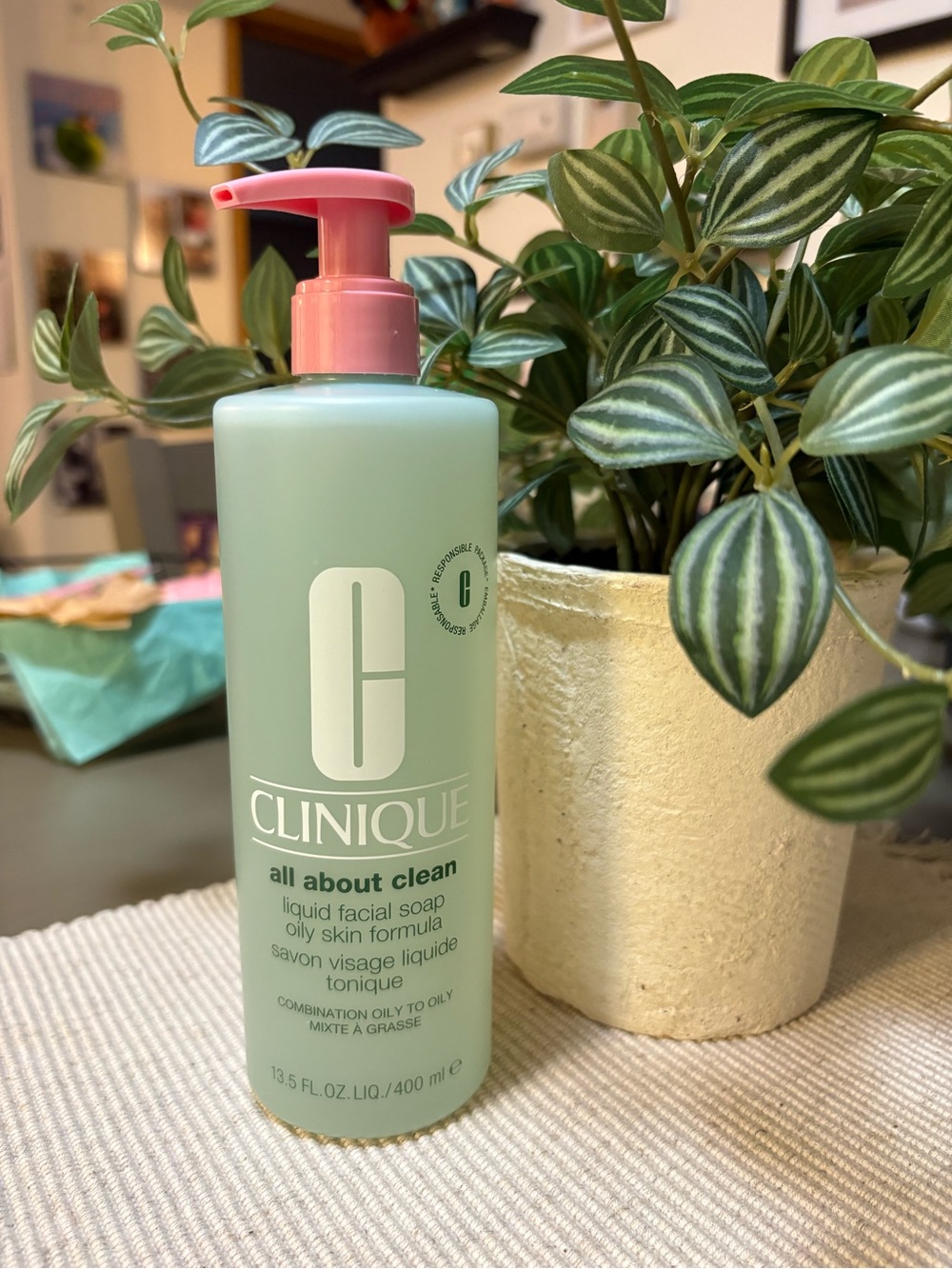 Clinique All About Clean Liquid Facial Soap — Mint Green Bottle with Pink Pump